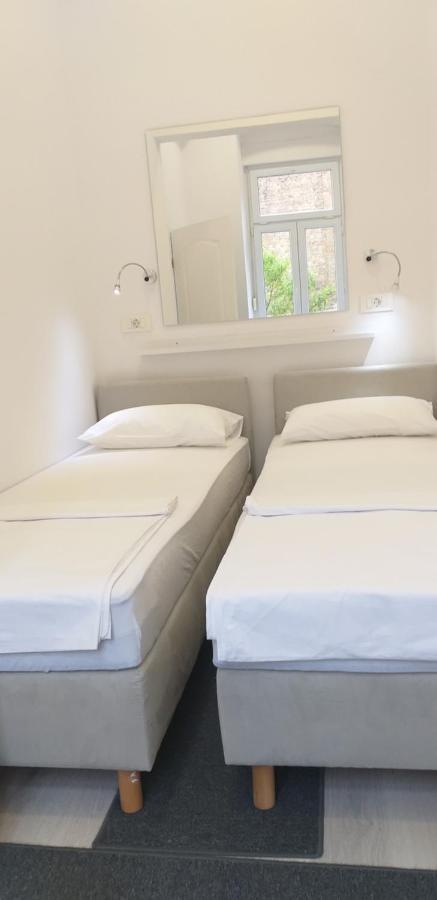 Luxurios And Historic Apartment "Shine" - Right On The Main Square Zagreb Extérieur photo